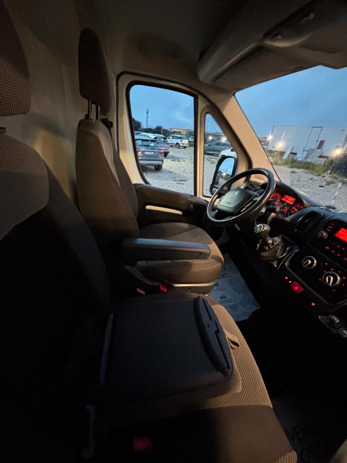 PEUGEOT BOXER FURGONE 3 POSTI DIESEL 2.2 IVA ESPOSTA