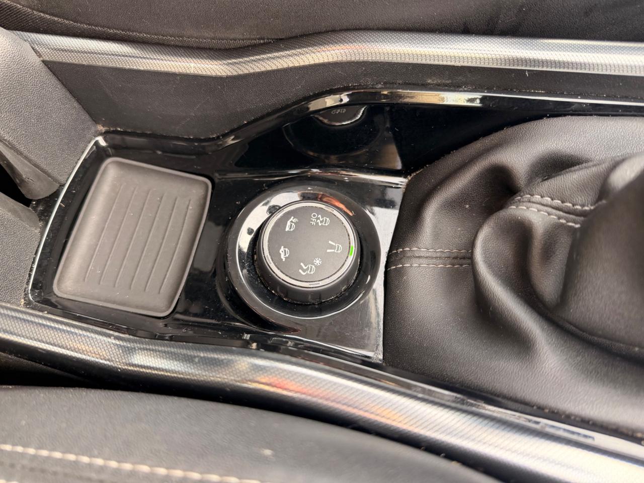 Peugeot 2008 1.6 e-HDi 115 CV Stop&Start Allure