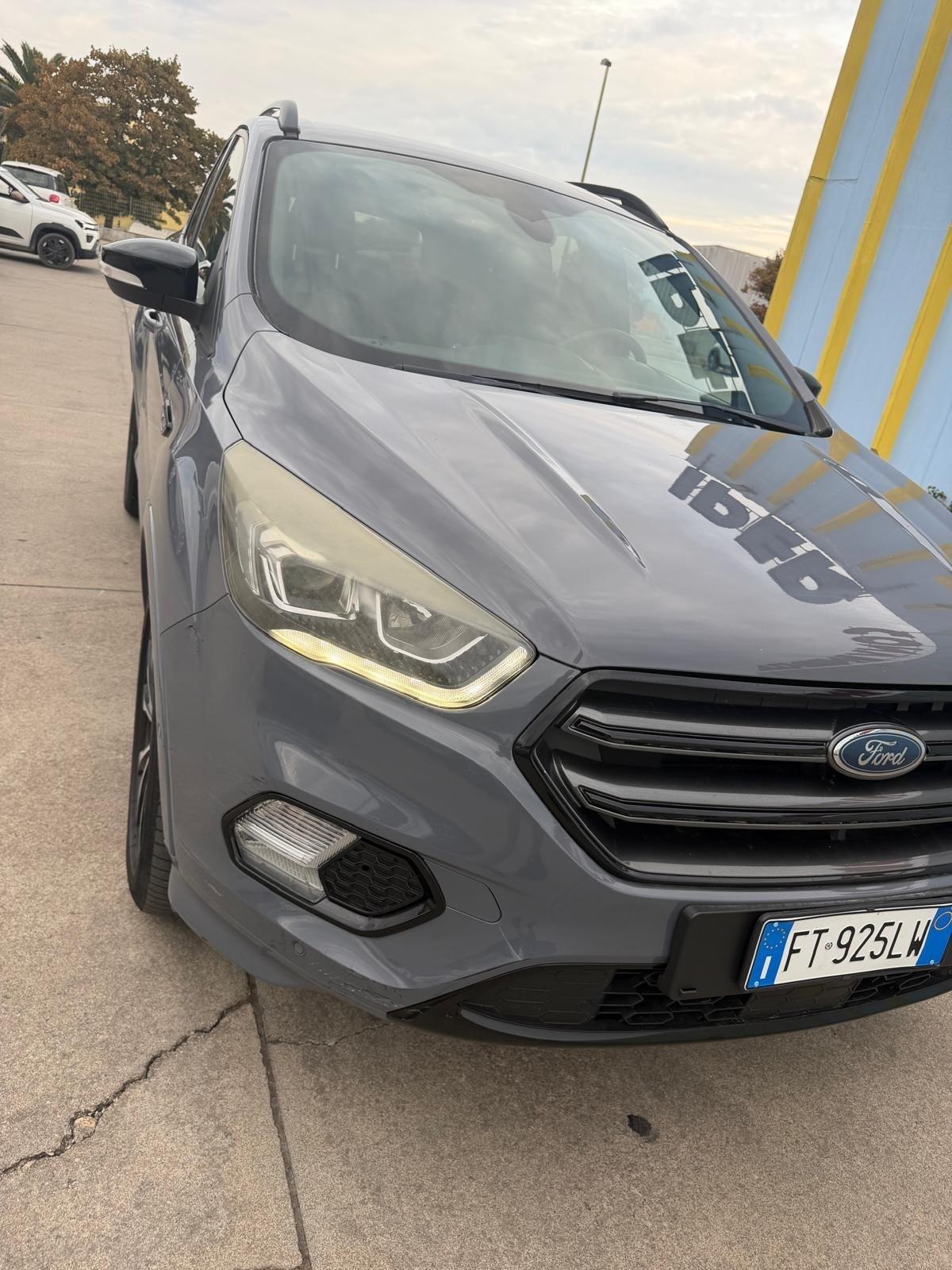 Ford Kuga 2.0 TDCI 120 CV S&S 2WD Powershift ST-Line