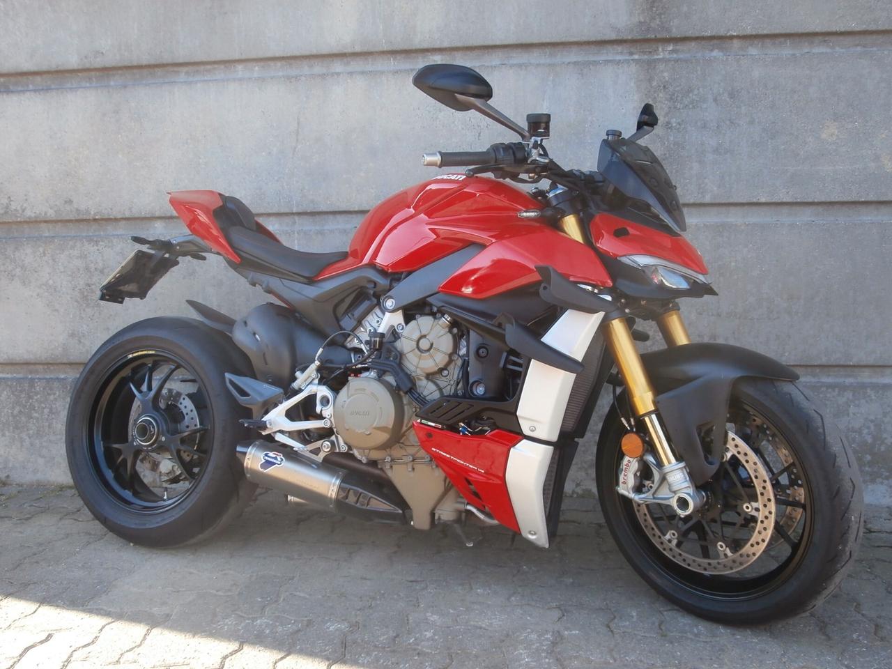Ducati Streetfighter V4 1100 S (2020) passaggio incluso
