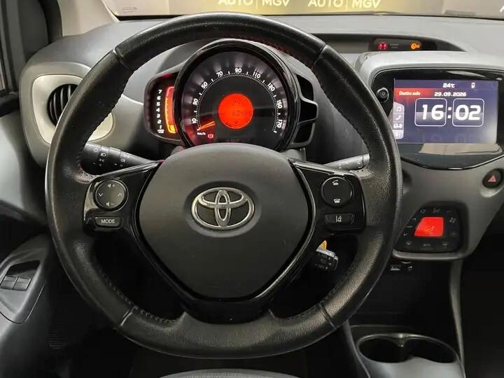 Toyota Aygo Connect 1.0 VVT-i 72 CV 5 porte x-fun