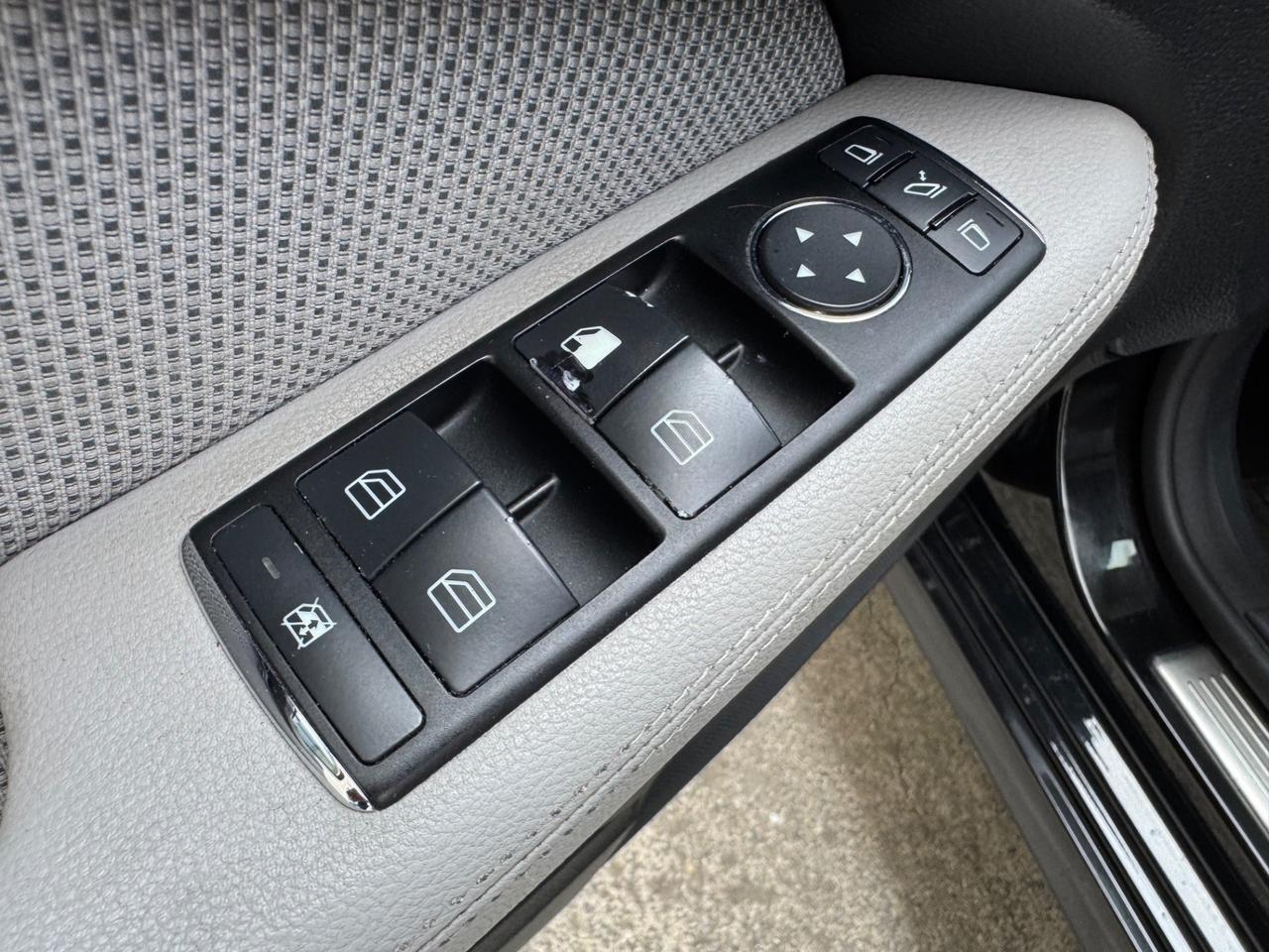 Mercedes-benz E 350 E 350 CDI BlueEFFICIENCY Avantgarde AMG