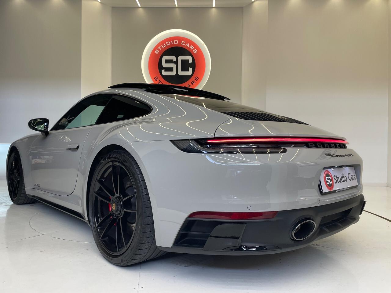 Porsche 911 Carrera 4 GTS