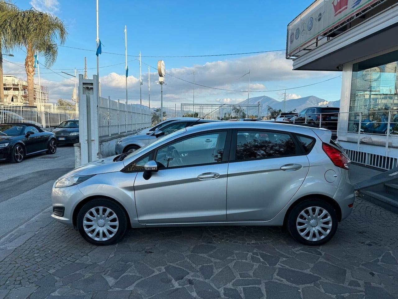 Ford Fiesta 1.5 TDCi 75CV 5 porte Titanium