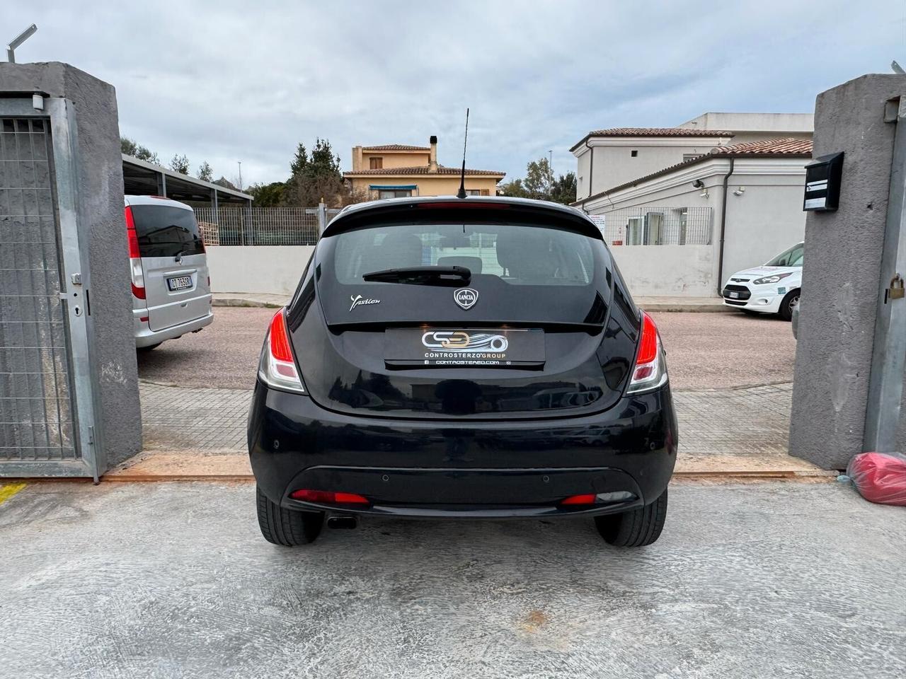 LANCIA YPSILON SILVER - NEOPATENTATI