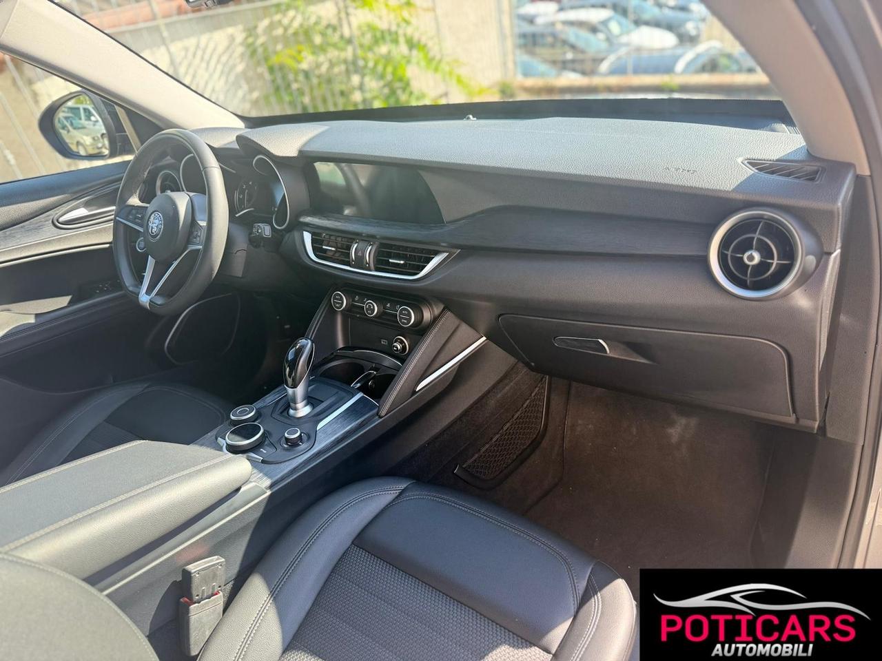 Alfa Romeo Stelvio 2.2 Turbodiesel 190 CV AT8 Q4 Business