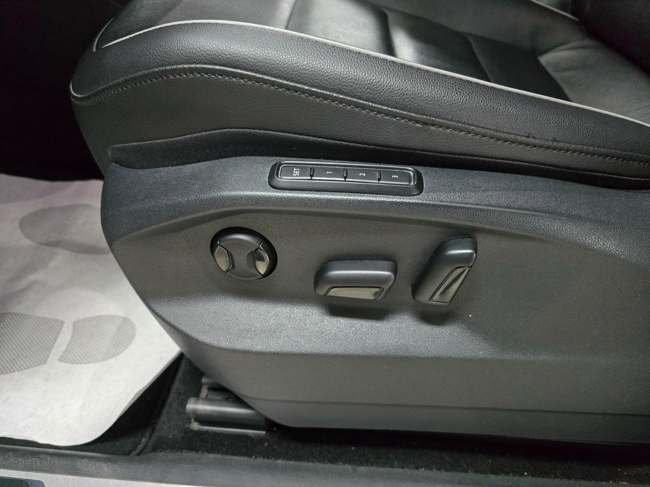 Volkswagen Tiguan 1.6 TDI SCR R line BlueMotion