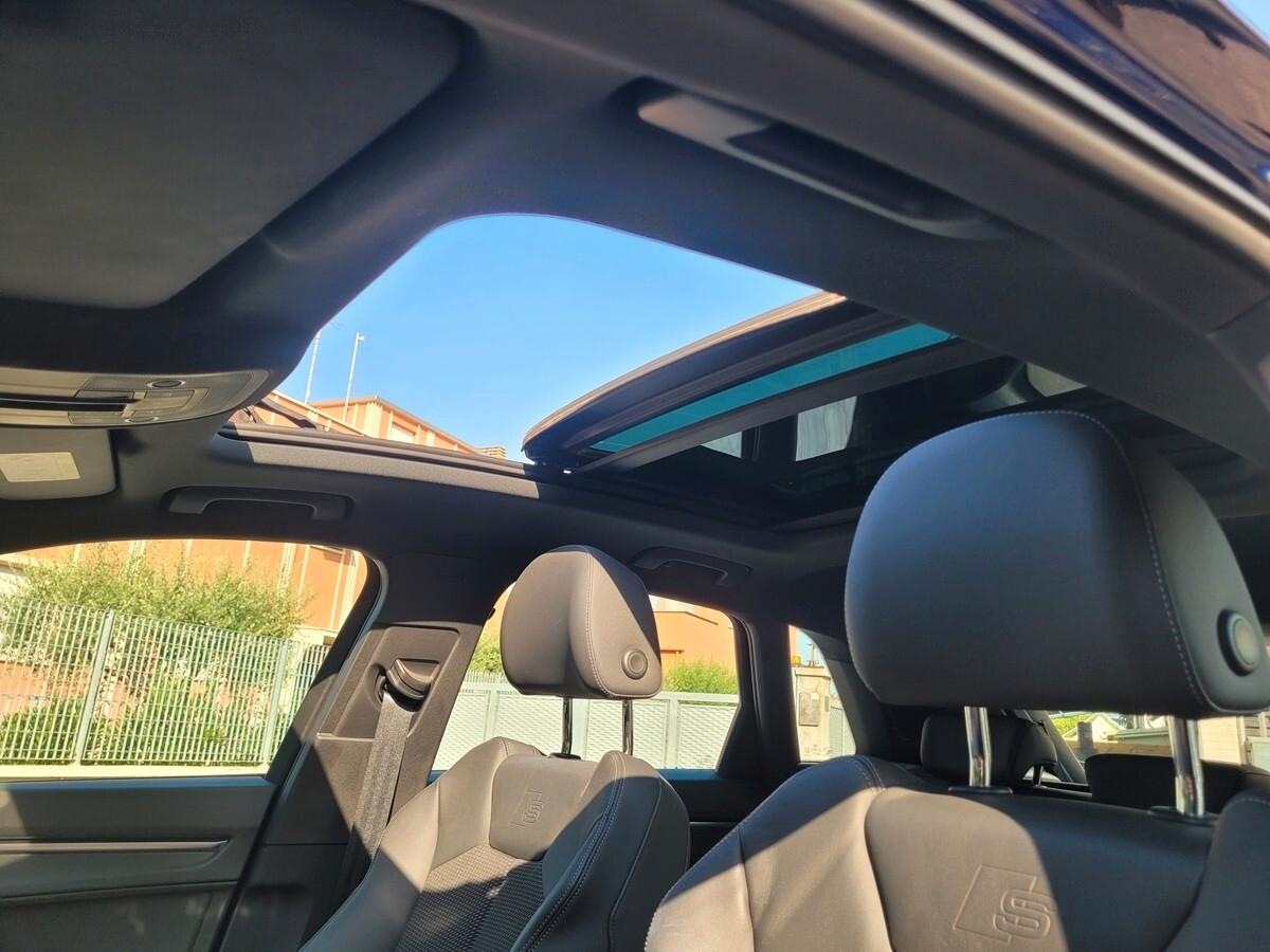 Audi Q3 35 TFSI S tronic Business interni s-line