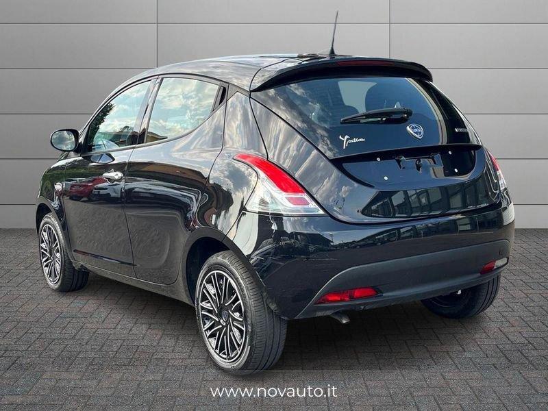Lancia Ypsilon 1.0 FireFly 70cv Hybrid Silver