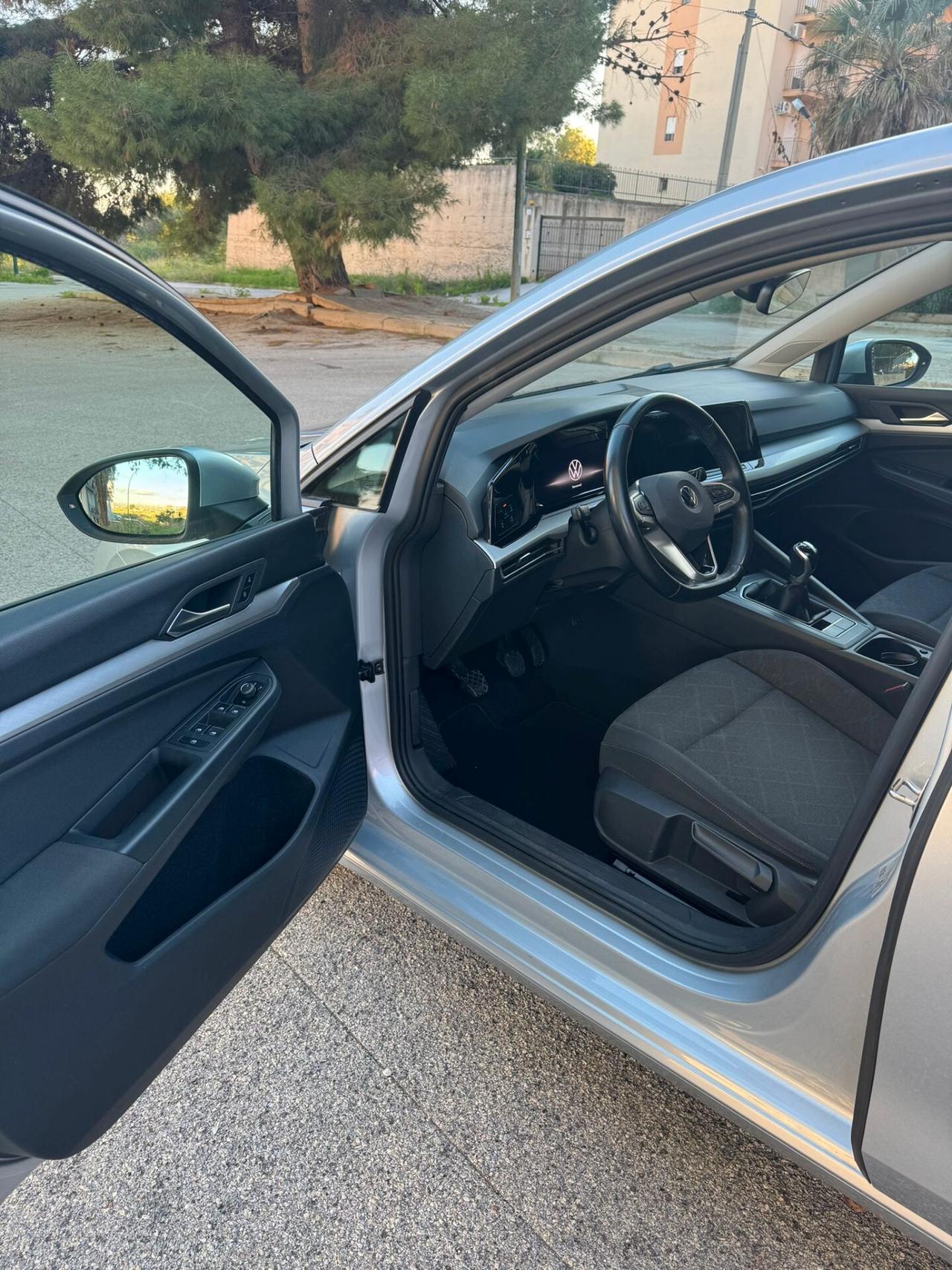 Volkswagen Golf 8 2.0 TDI SCR Style