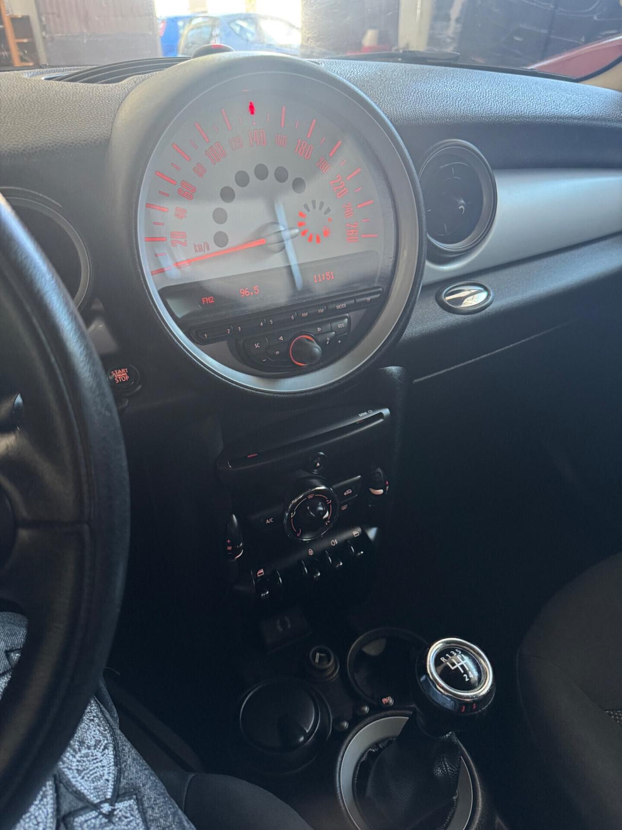 Mini 1.6 16V One (55kW)