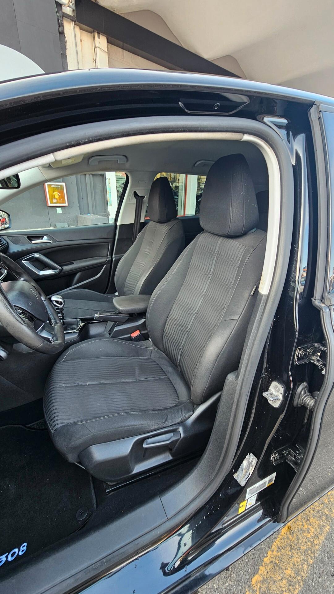 Peugeot 308 BlueHDi 100 S&S Business