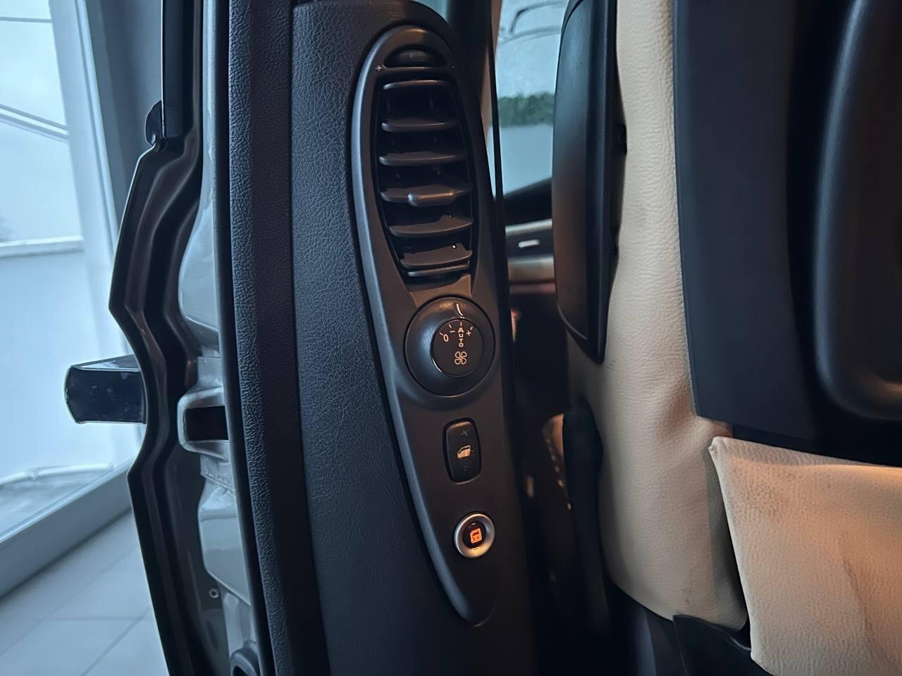 Lancia Phedra - 2.0 MJT 136 CV