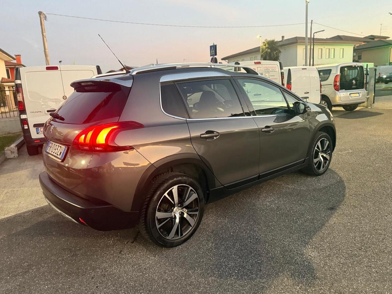 Peugeot 2008 PureTech Turbo 110 S&S Allure