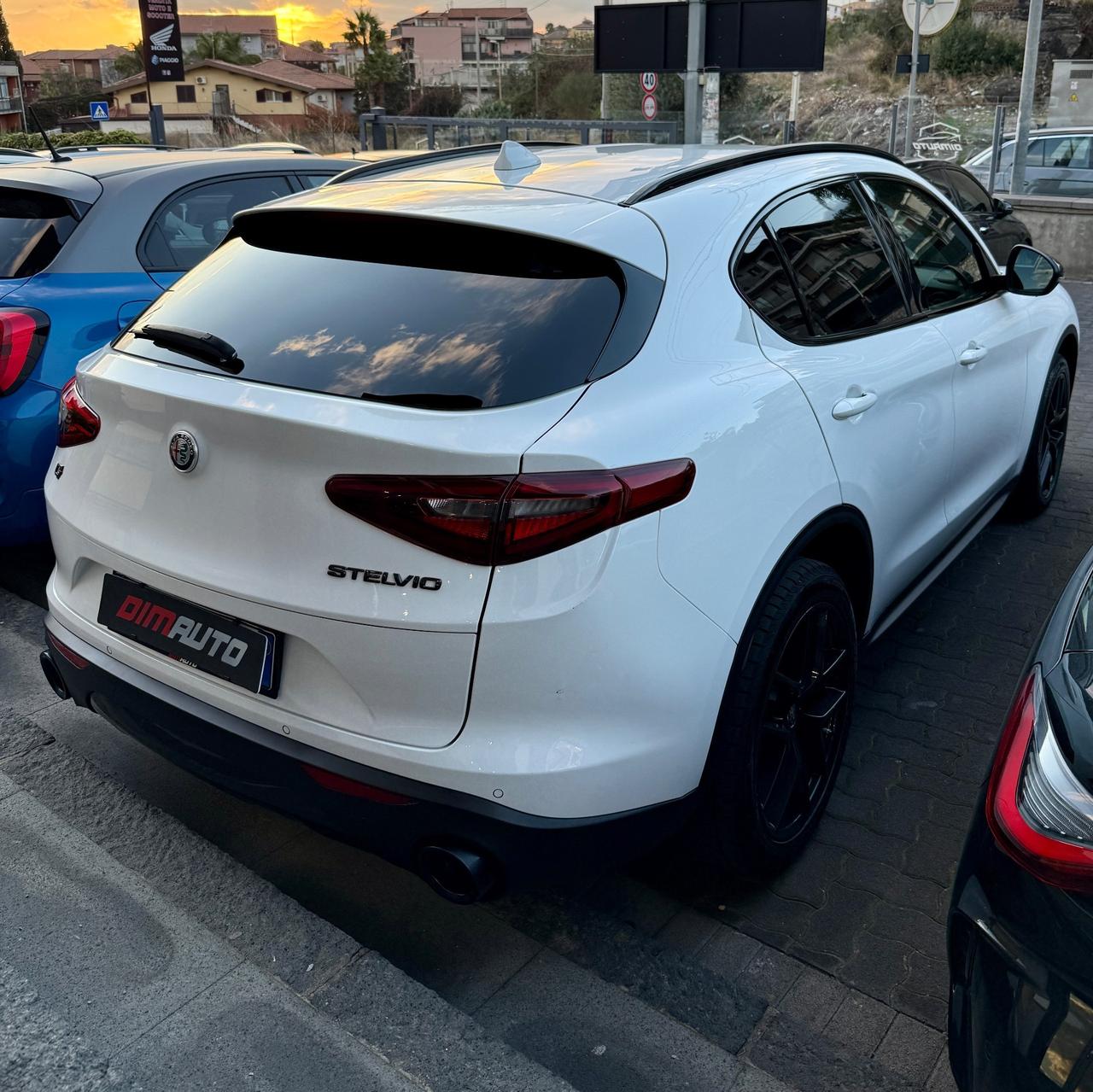 Alfa Romeo Stelvio 2.2 Turbodiesel 190 CV AT8 Q4 Super