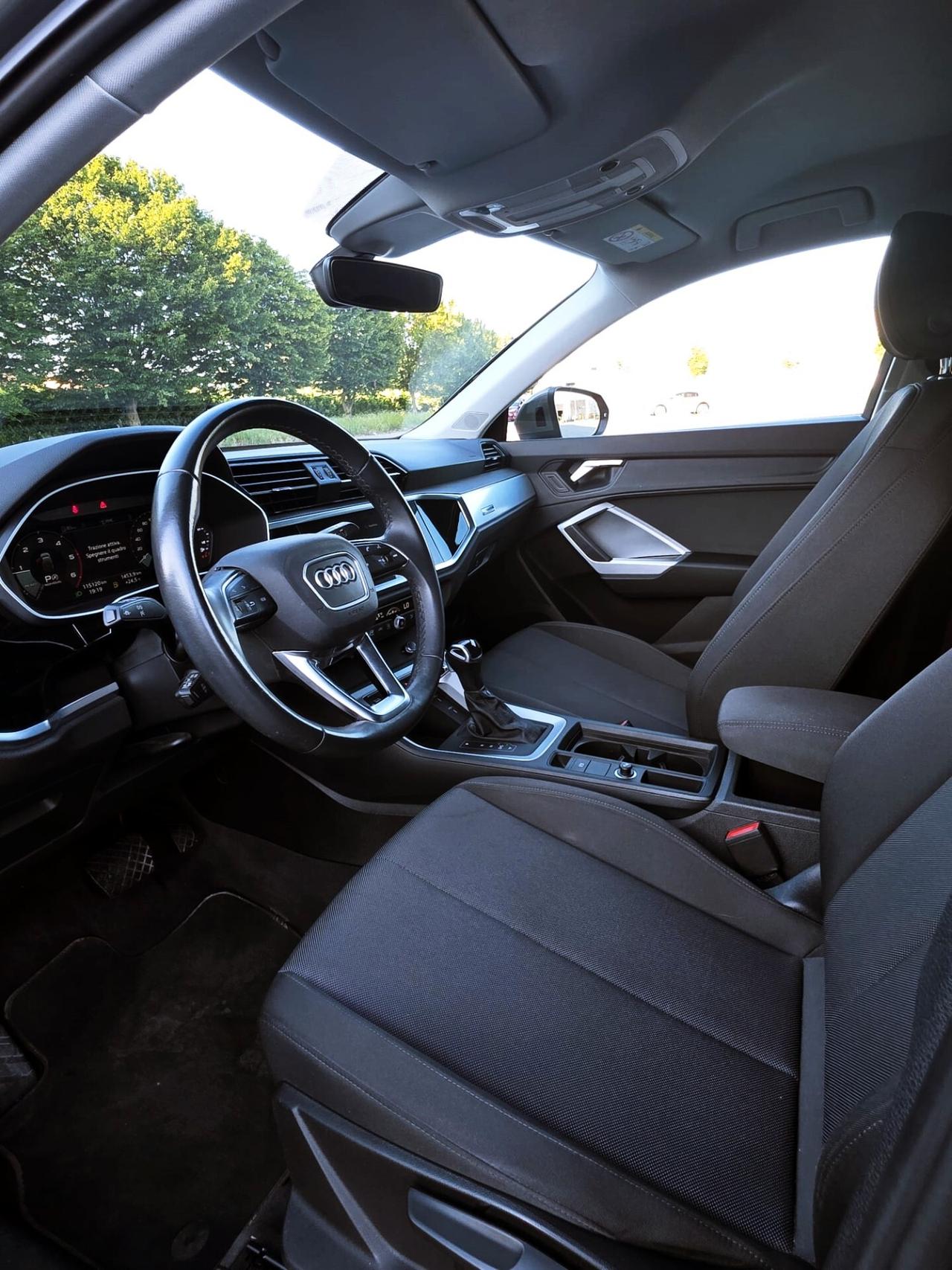 Audi Q3 35 TDI S tronic Business 2023