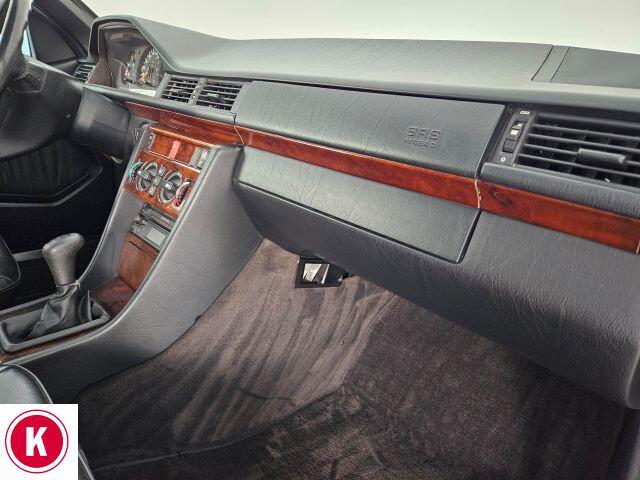 Mercedes-benz E 200 cabrio ***ASI***