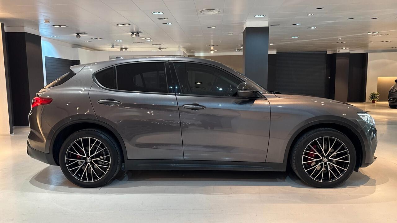 Alfa Romeo Stelvio 2.2 190CV RWD - 2021