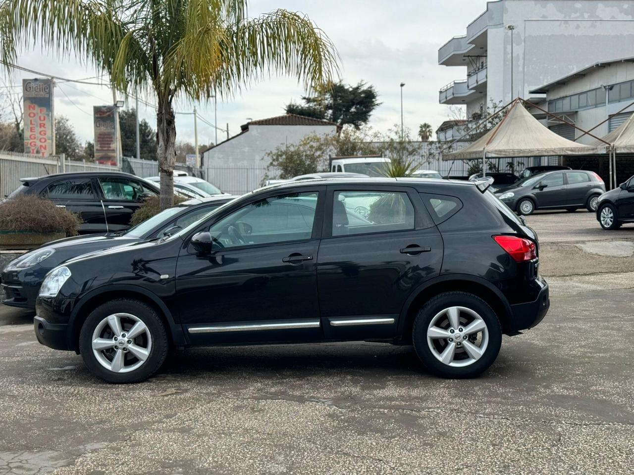 Nissan Qashqai 2.0 dCi DPF 4WD Acenta