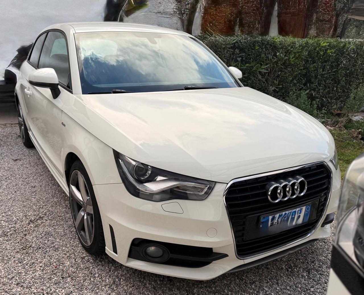 Audi A1 1.6 TDI 105 CV S-Line
