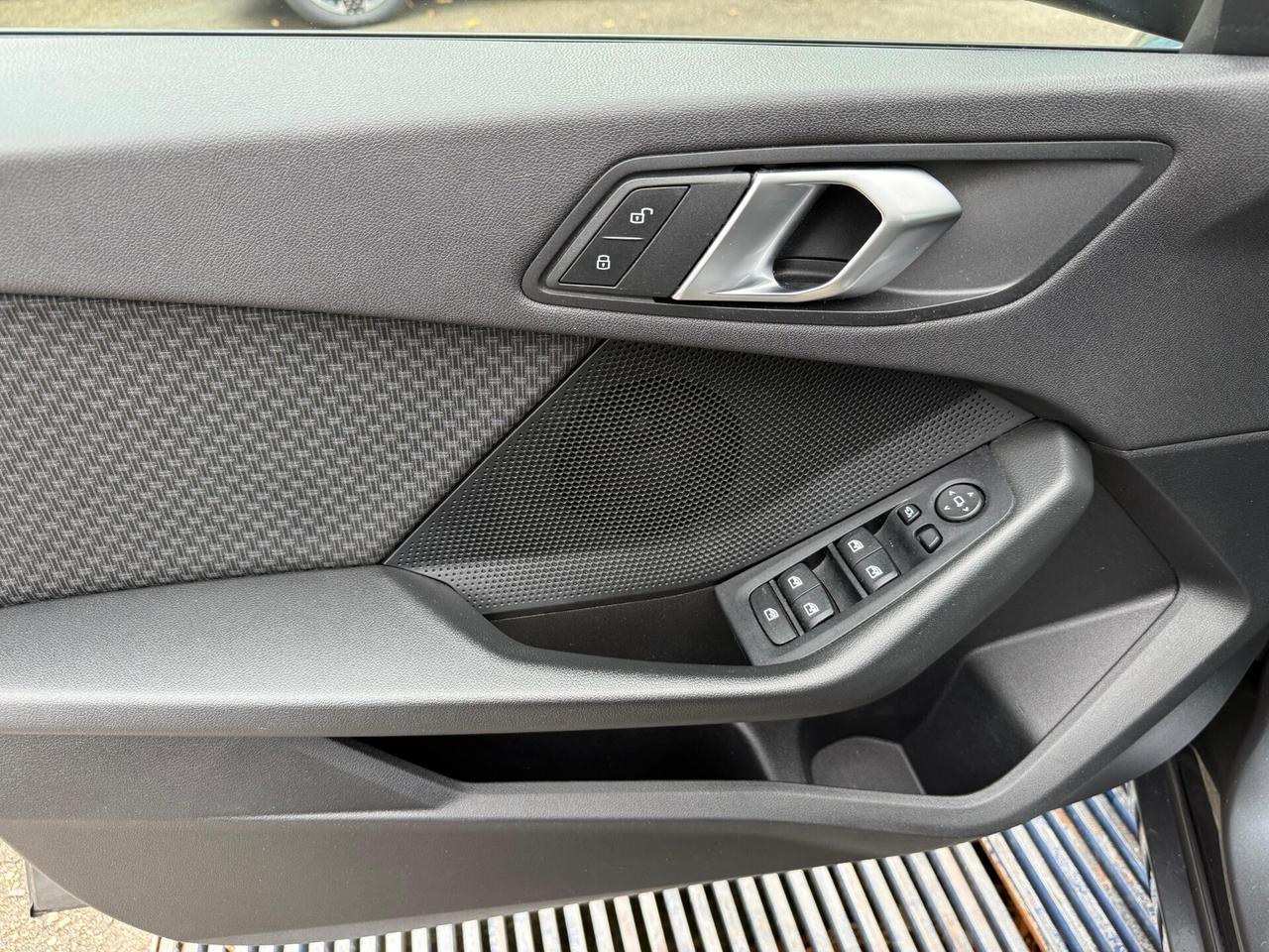 Bmw 118d 5p. Business Advantage Auto.