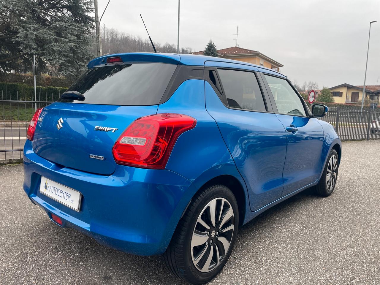 Suzuki Swift 1.2 Hybrid Top