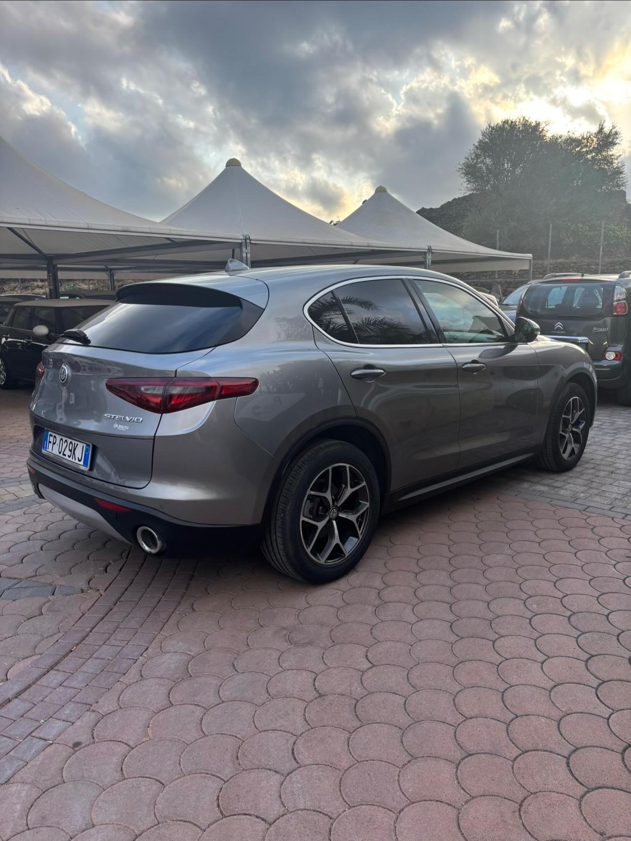 Alfa Romeo Stelvio 2.2 Turbodiesel 210 CV AT8 Q4 Super