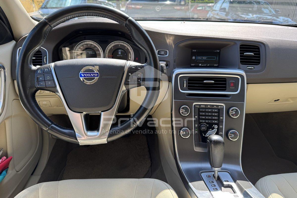 VOLVO V60 D3 Geartronic Momentum