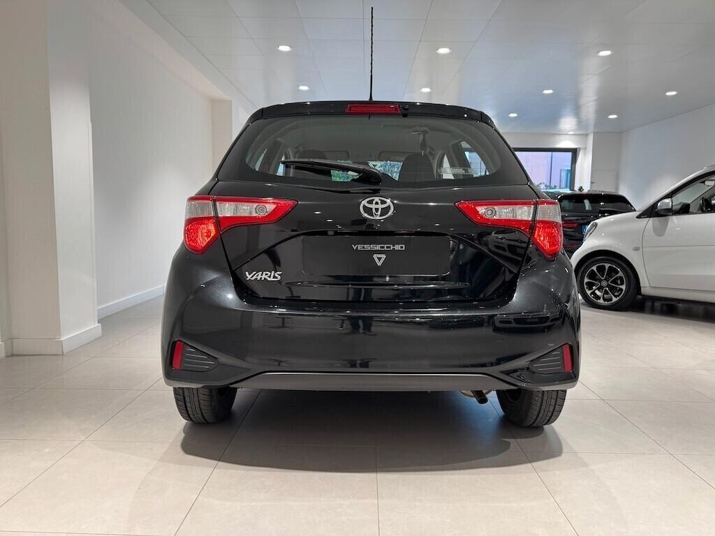 Toyota Yaris 1.0 5 porte Active
