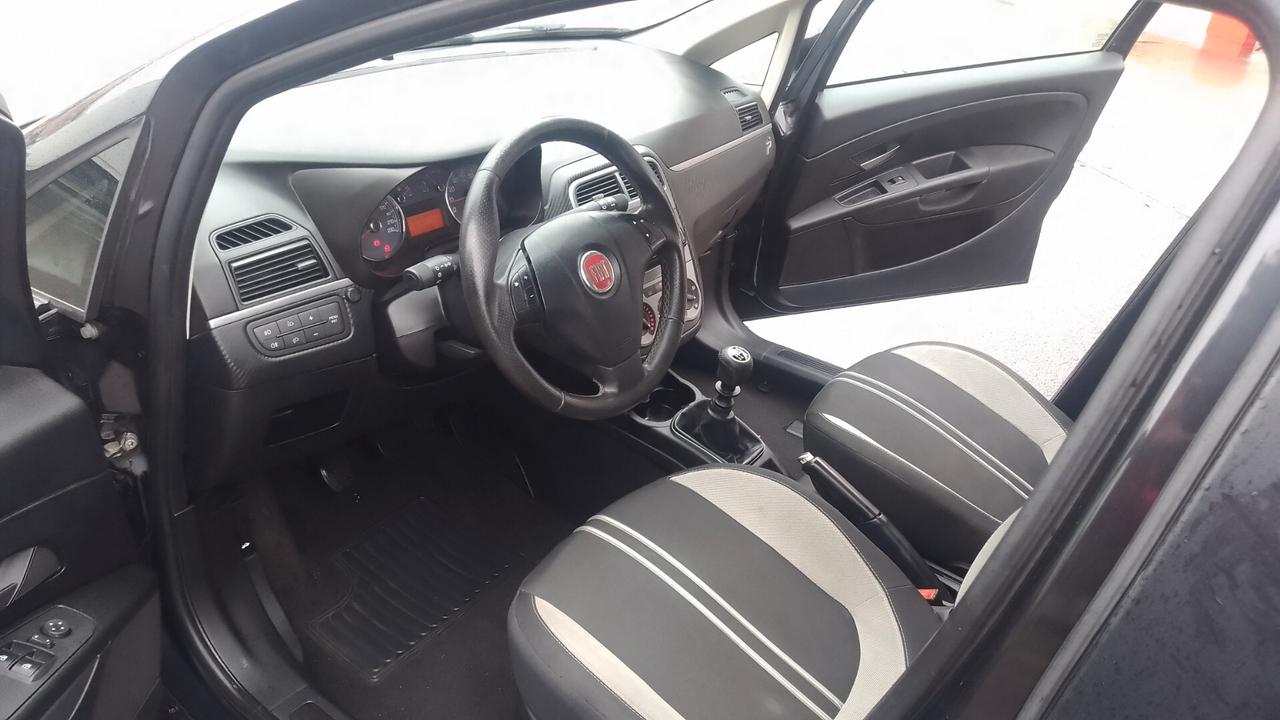 FIAT grande punto 1.2 BZ neopatentati 2010