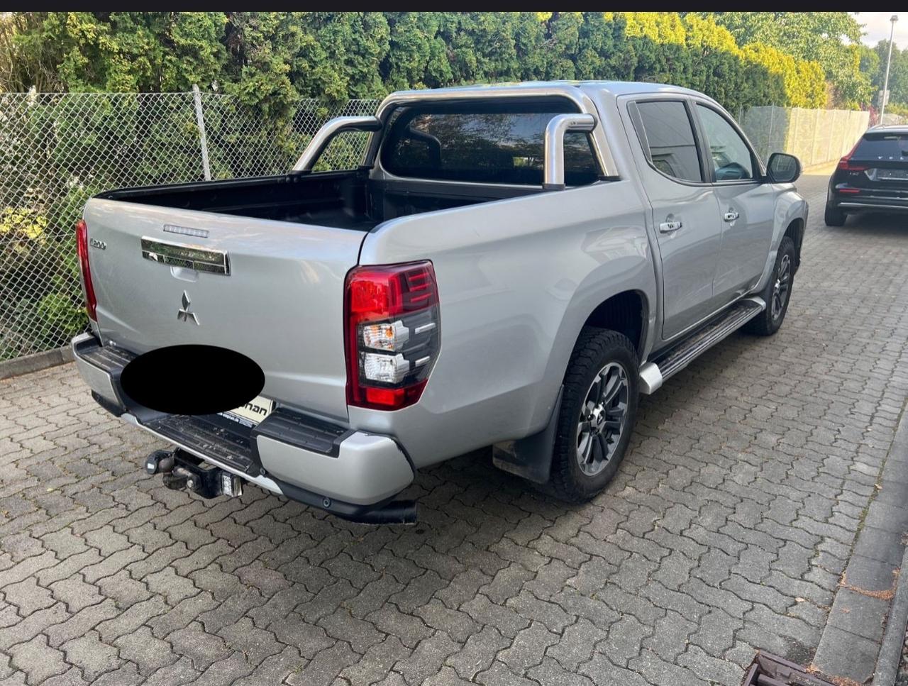 Mitsubishi L200 2.3 D Double Cab 4x4 Super Select Intense aut.