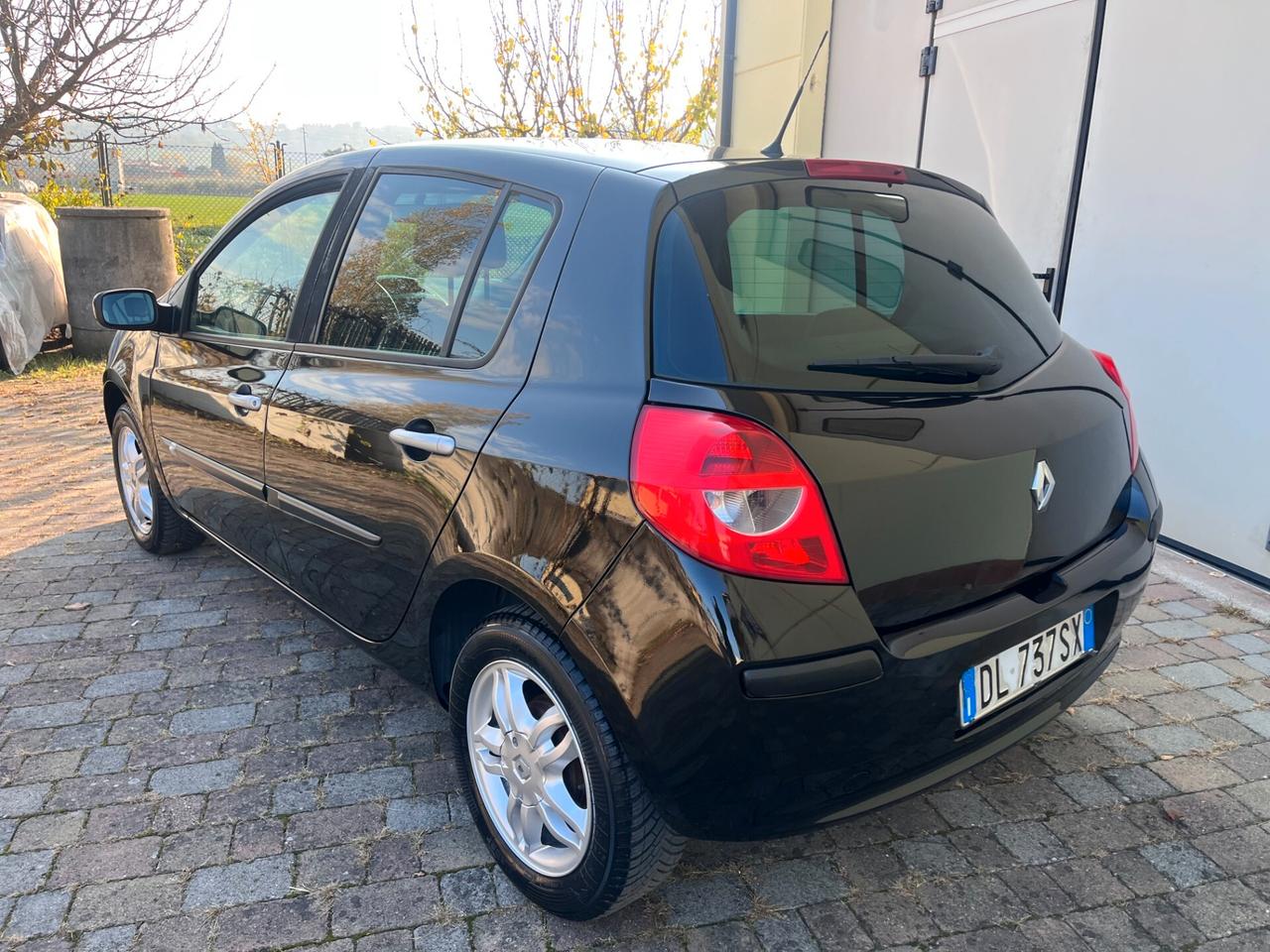 Renault Clio 1.2 16V 5 porte Le Iene
