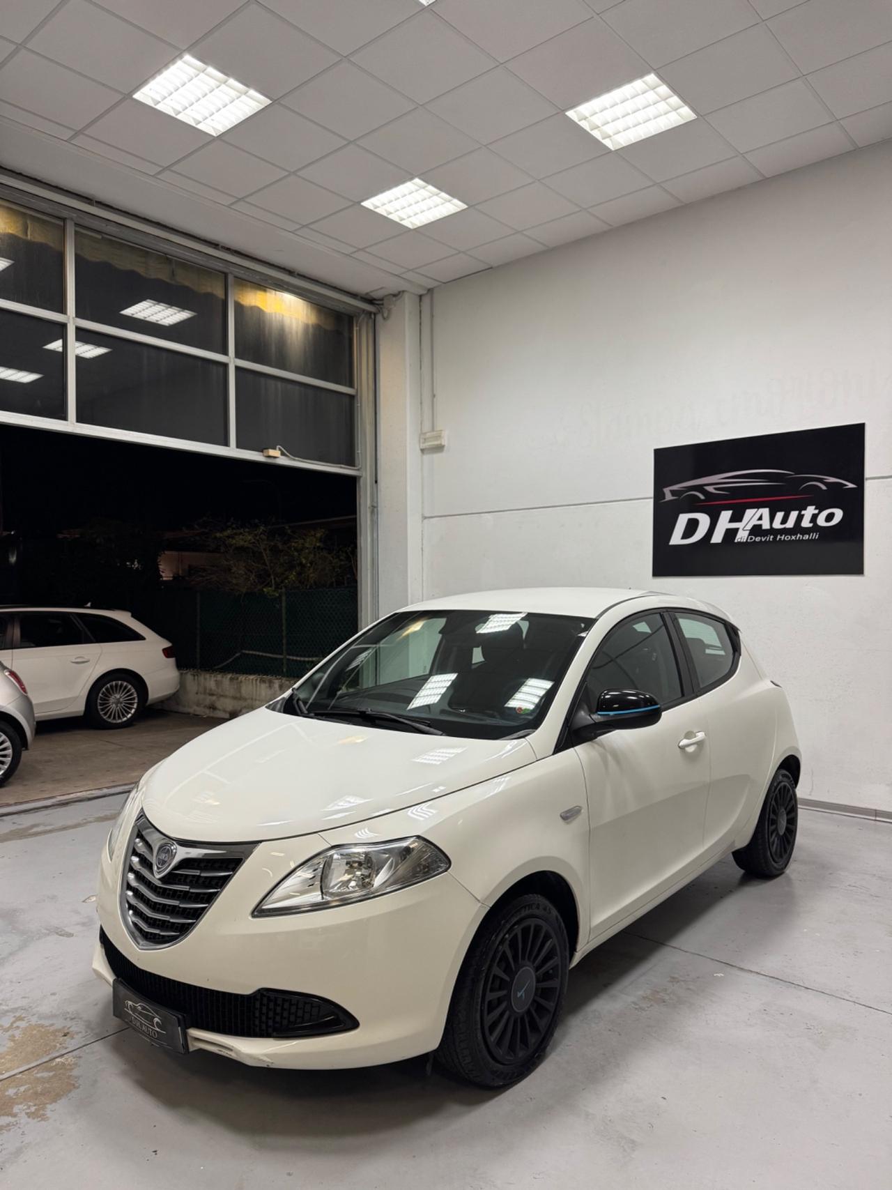 Lancia Ypsilon 1.2 69 CV 5 porte Platinum