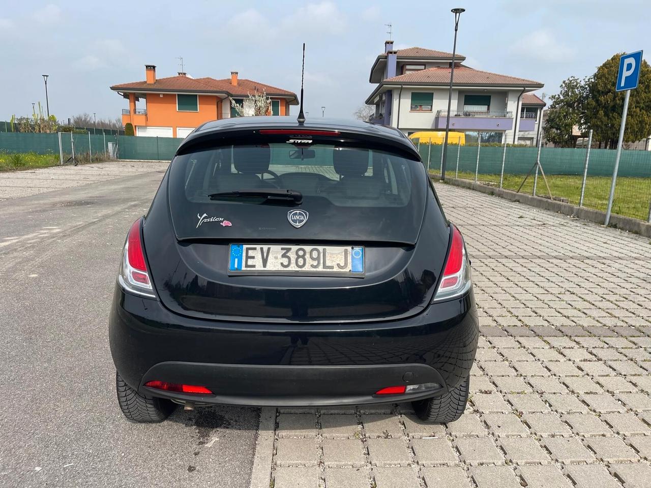 Lancia Ypsilon 1.2 69 CV 5 porte GPL Ecochic Gold