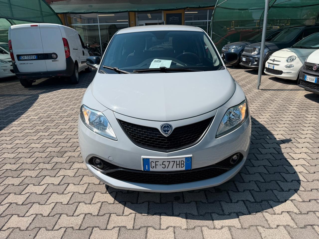 Lancia Ypsilon 1.0 FireFly 5 porte S&S Hybrid Ecochic Gold