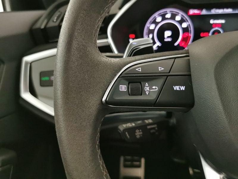 Audi Q3 RS 2.5 quattro s-tronic