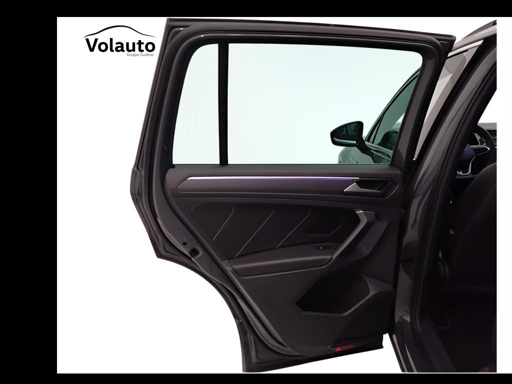 VOLKSWAGEN Tiguan II 2021 - Tiguan 2.0 tdi R-Line 150cv dsg