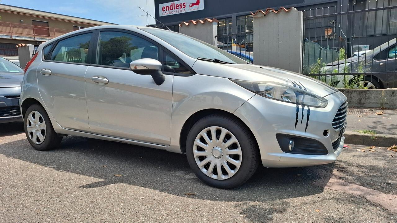 Ford Fiesta benzina gpl