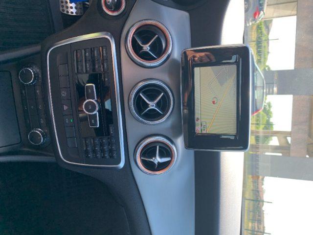 MERCEDES-BENZ CLA 180 Premium