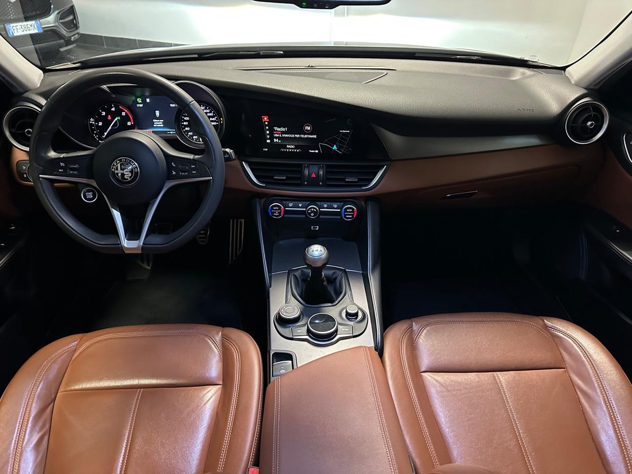 ALFA ROMEO GIULIA 2.2 T PELLE MARRONE 180CV UNIPRO