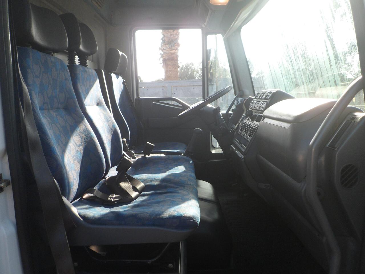 Iveco eurocargo 75e18 k cassone con gru