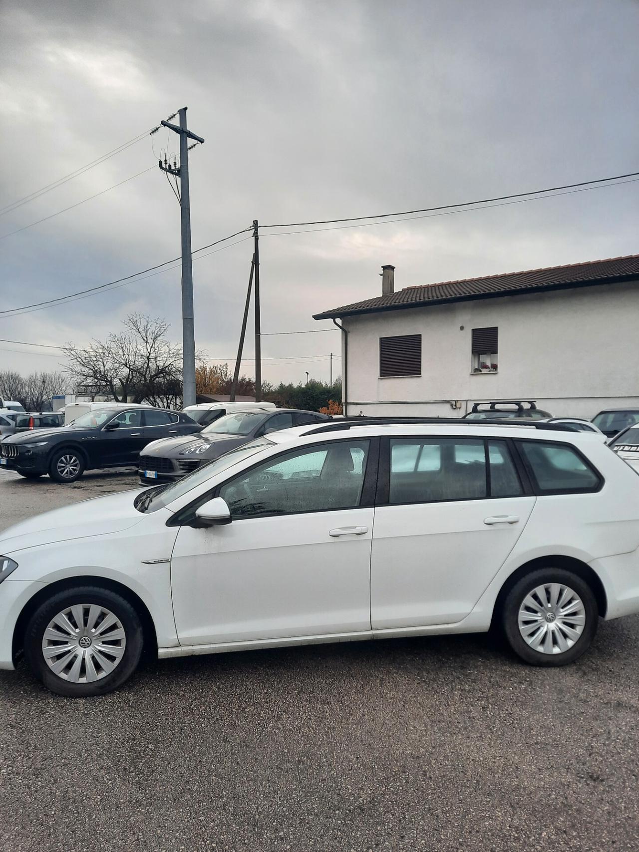 Volkswagen Golf Variant 1.4 TGI OK NEOPATENTATI