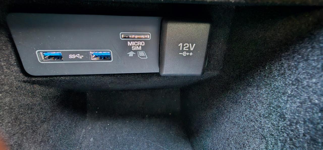 Land Rover Range Evoque 2.0D 180 CV Auto R-Dynamic HSE