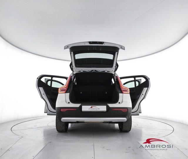 VOLVO XC40 D3 AWD Geartronic Momentum