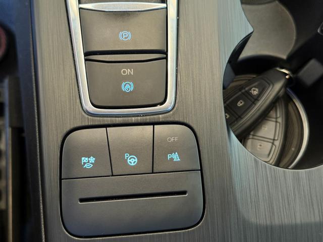 FORD Kuga 2.5 Full Hybrid 190 CV CVT 2WD ST-Line TETTO apri