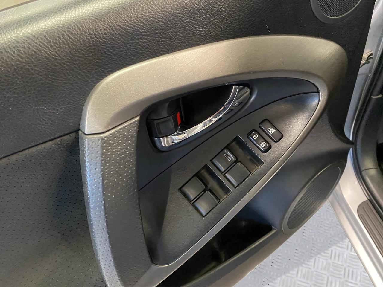 Toyota RAV4 2.2 d-4d Exclusive 150cv