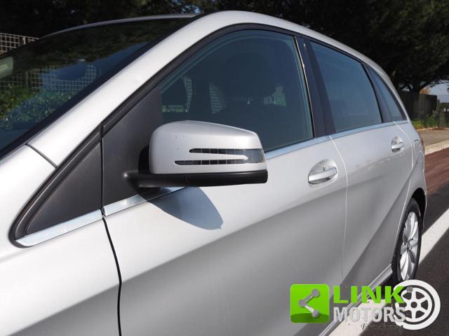 MERCEDES-BENZ B 180 d Automatic Sport