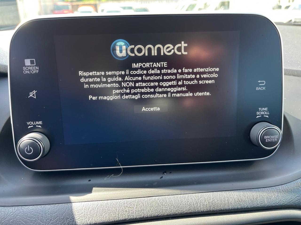 Fiat tipo 5P-lounge-1.3 mjt-95 cv -2019