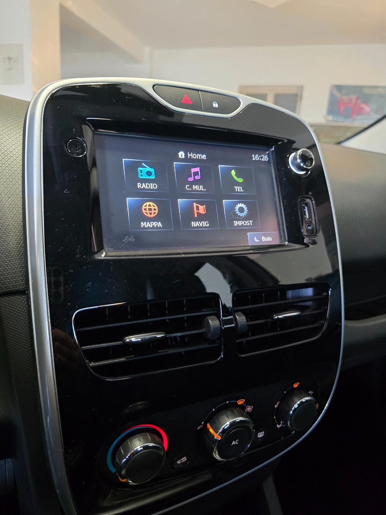 Renault Clio Dci 75CV 5 porte Costume National