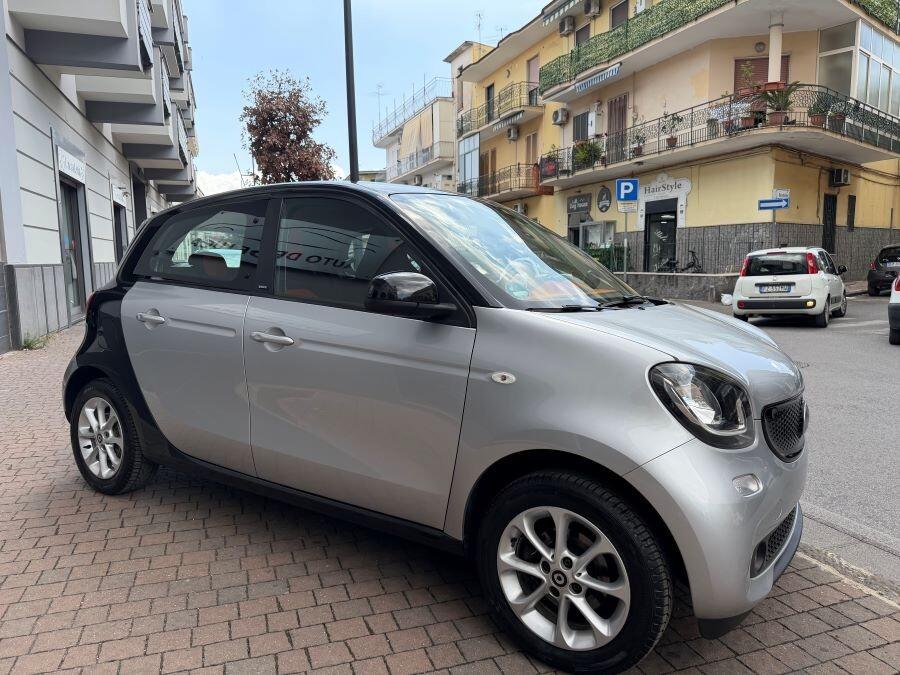 smart forfour 1.0 autom passion certificata nuova